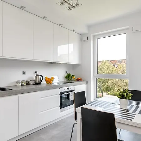 Good Time Kościelna 17 19