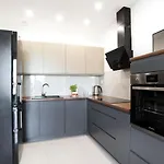 Good Time Koscielna 17 19 Apartman