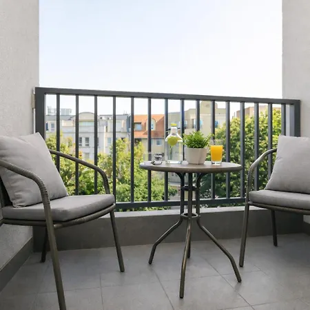 Apartment Good Time Apartments Koscielna 17 19 *